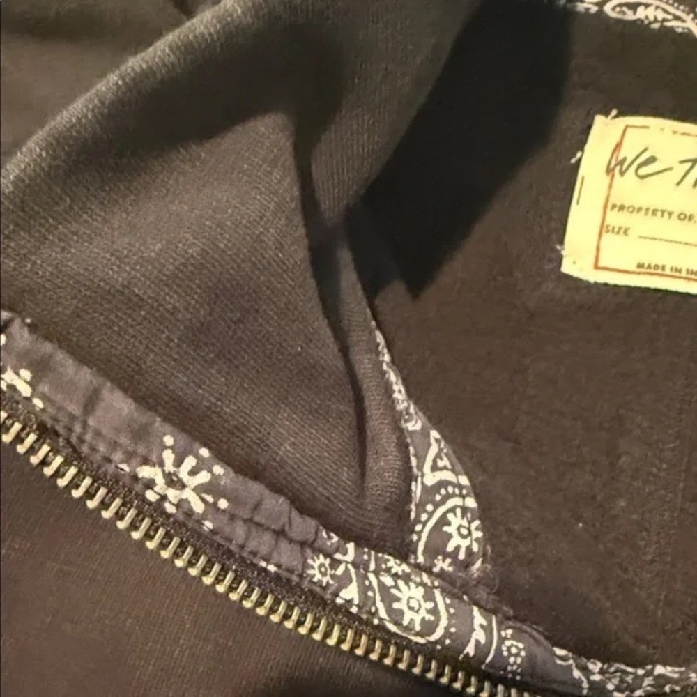 We The Free Black Sweatshirt SZ M - Picture 8 of 9